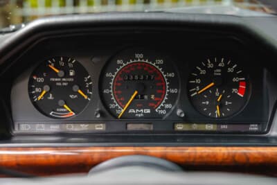 メルセデス・ベンツ「300 CE 6.0 AMGハンマー・クーペ」（C）2026 Courtesy of RM Sotheby's