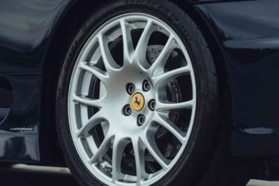 72万625ユーロ（邦貨換算約1億3330万円）で落札された「フェラーリ 360チャレンジストラダーレ」（C）Courtesy of Broad Arrow