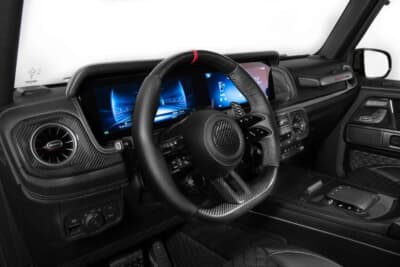 メルセデスAMG G 63：カーボンとレッドのアクセントが彩るコックピット