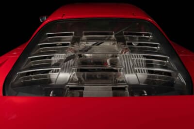 360万5000ポンド（邦貨換算約7億8800万円）で落札されたフェラーリ「F40」（C）2026 Courtesy of RM Sotheby's