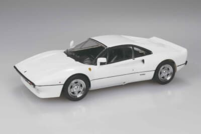 フェラーリ GTO：特別な存在感を放つスーパーカーの始祖を自らの手で組み上げる喜びが味わえる