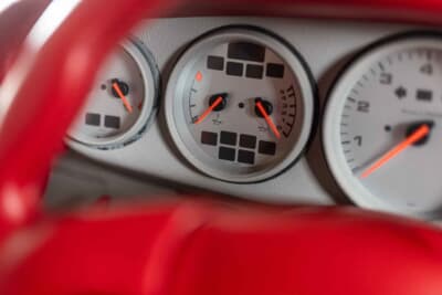349万2500ポンド（邦貨換算約7億6300万円）で落札されたポルシェ「911カレラRSR 3.8」（C）Courtesy of RM Sotheby's