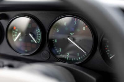 36万5000ユーロ（約6789万円）で落札されたポルシェ RUF BTR 3.8（C）Courtesy of RM Sotheby's