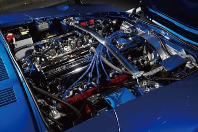 日産 フェアレディZ：L型2.8リッターをベースに3.2リッターへスケールアップされたエンジンルーム