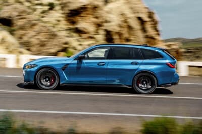 BMW M3CSツーリング：0-100km/h加速は3.5秒（欧州値）と、ツーリングモデルとしては異例の俊足を誇る