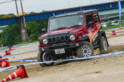 スズキ ジムニーシエラ：High Bridge First with TOYO TIRES