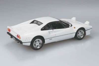 フェラーリ GTO：プラモデル初心者でも手軽に名車を完成させることができる「楽プラ」シリーズの真骨頂