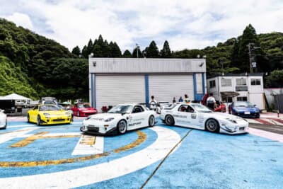 個性的なカスタムが施された車両が並び、参加者の目を楽しませていたドレコンエリア