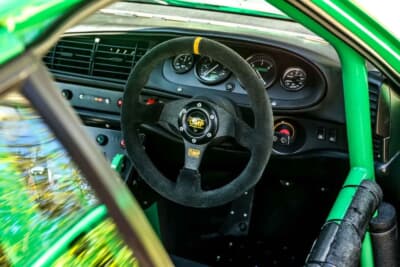 2万250ポンド(邦貨換算約435万円)で落札されたポルシェ「944 トラックデイ仕様」(C)Iconicauctioneers