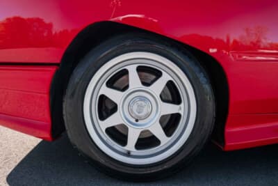 10万ドル〜12万ドル(邦貨換算約1620万〜1940万円)で現在も販売中のマセラティ シャマル(C)Bonhams