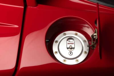 360万5000ポンド（邦貨換算約7億8800万円）で落札されたフェラーリ「F40」（C）2026 Courtesy of RM Sotheby's