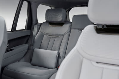 RANGE ROVER SV BESPOKE URBAN TWILIGHT COLLECTION：「URBAN DUSK（都会の夕暮れ）」のインテリア