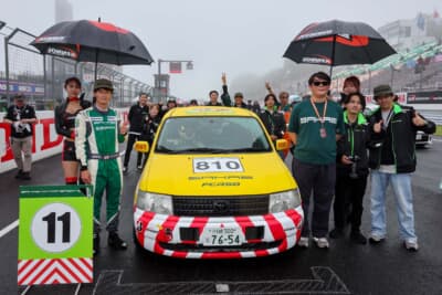 トヨタ・プロボックス：公団ちゃんの愛称でスーパー耐久では有名な同チーム。入門カテゴリーにてプロボックスを採用した