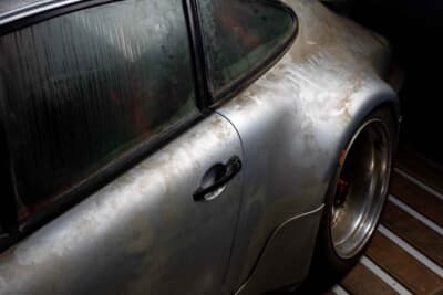 349万2500ポンド（邦貨換算約7億6300万円）で落札されたポルシェ「911カレラRSR 3.8」（C）Courtesy of RM Sotheby's