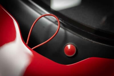 360万5000ポンド（邦貨換算約7億8800万円）で落札されたフェラーリ「F40」（C）2026 Courtesy of RM Sotheby's