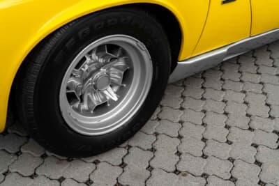 ランボルギーニ ミウラP400S(C)Courtesy of RM Sotheby's