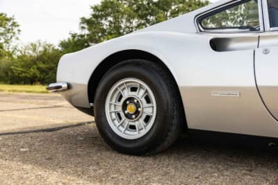 26万5000ポンド（邦貨換算約5750万円）で現在も販売中のディーノ 246GT（C）Courtesy of RM Sotheby's