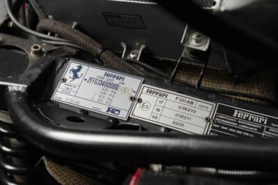 360万5000ポンド（邦貨換算約7億8800万円）で落札されたフェラーリ「F40」（C）2026 Courtesy of RM Sotheby's