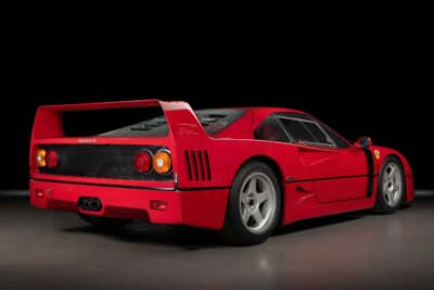 360万5000ポンド（邦貨換算約7億8800万円）で落札されたフェラーリ「F40」（C）2026 Courtesy of RM Sotheby's