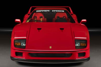 360万5000ポンド（邦貨換算約7億8800万円）で落札されたフェラーリ「F40」（C）2026 Courtesy of RM Sotheby's