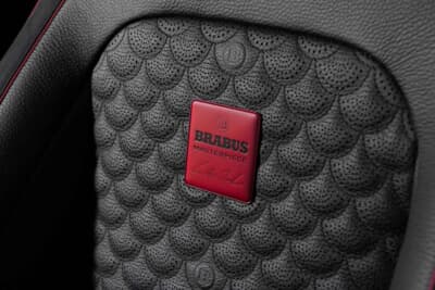 メルセデスAMG G 63：レッドカラーの「マスターピース」専用バッジ