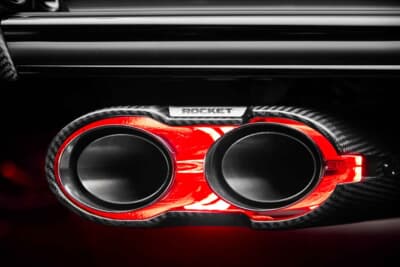 メルセデスAMG G 63：夜間でも特別なモデルであることを証明するマフラーエンド