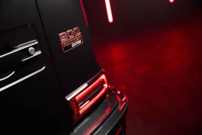 メルセデスAMG G 63：リアのテールライトとエンブレムのディテール