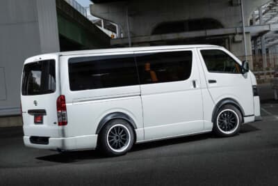 トヨタ・ハイエース:シンプルでいてワイドルックが旧車の証
