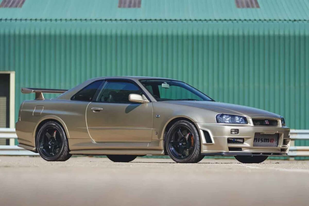 00_AMW_260805_nissan-skyline-