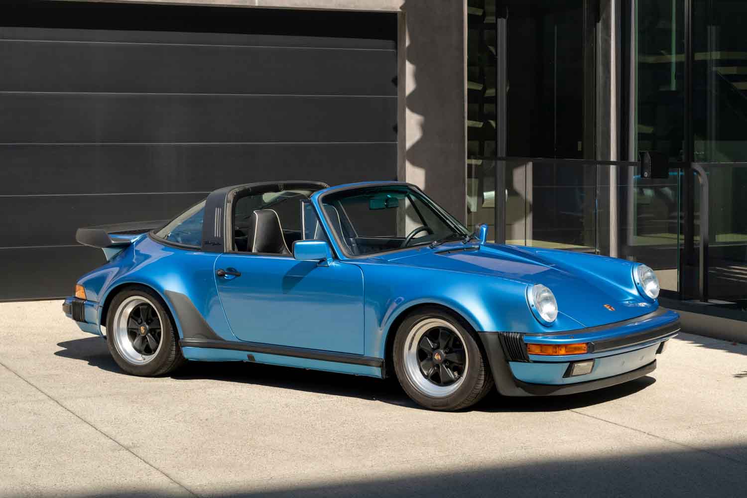 ポルシェ911カレラ3.2タルガターボルックオークション落札価格