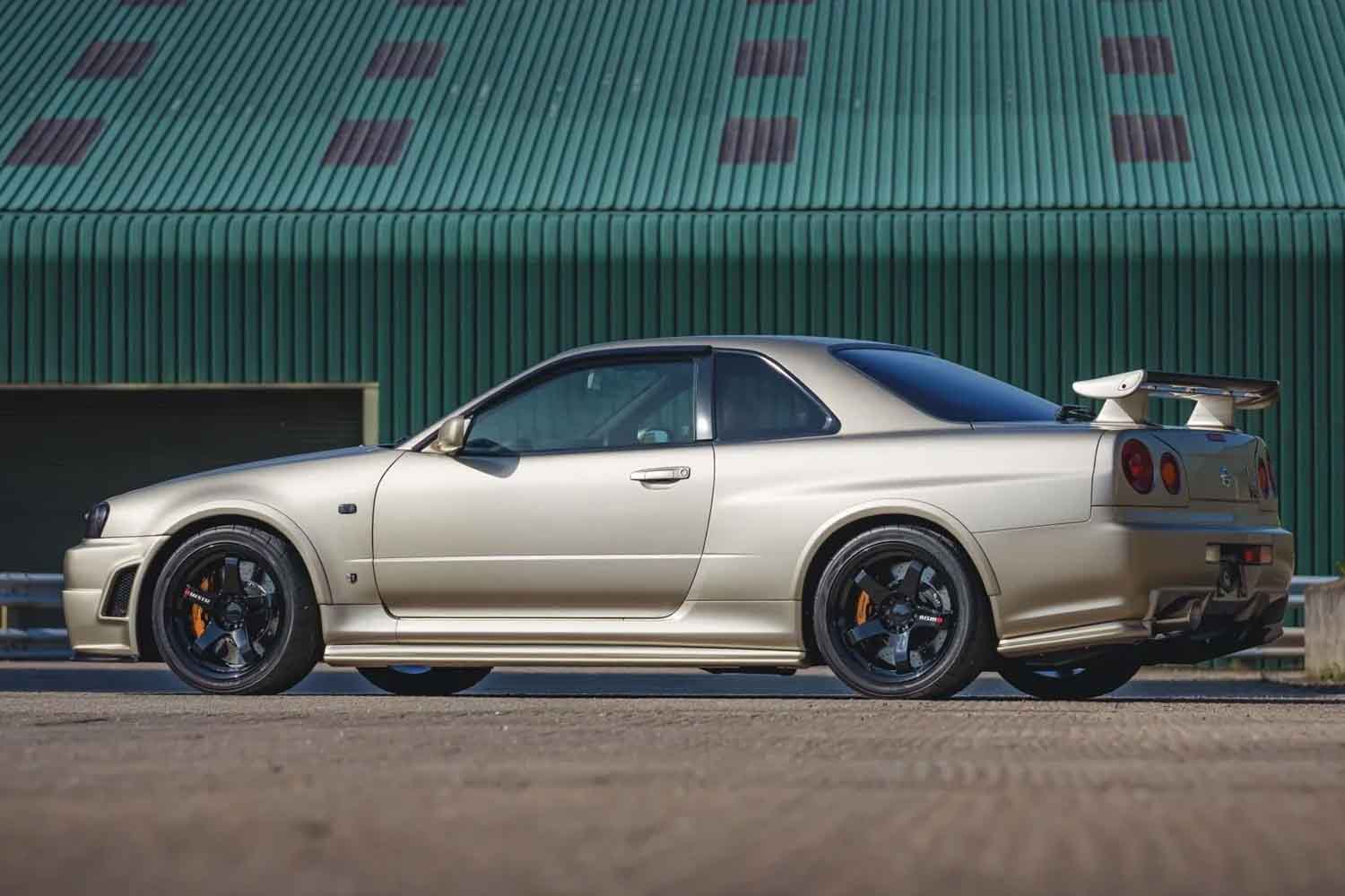 新車価格595万円が約8倍の4680万円に爆上がった。23年間ワンオーナーの