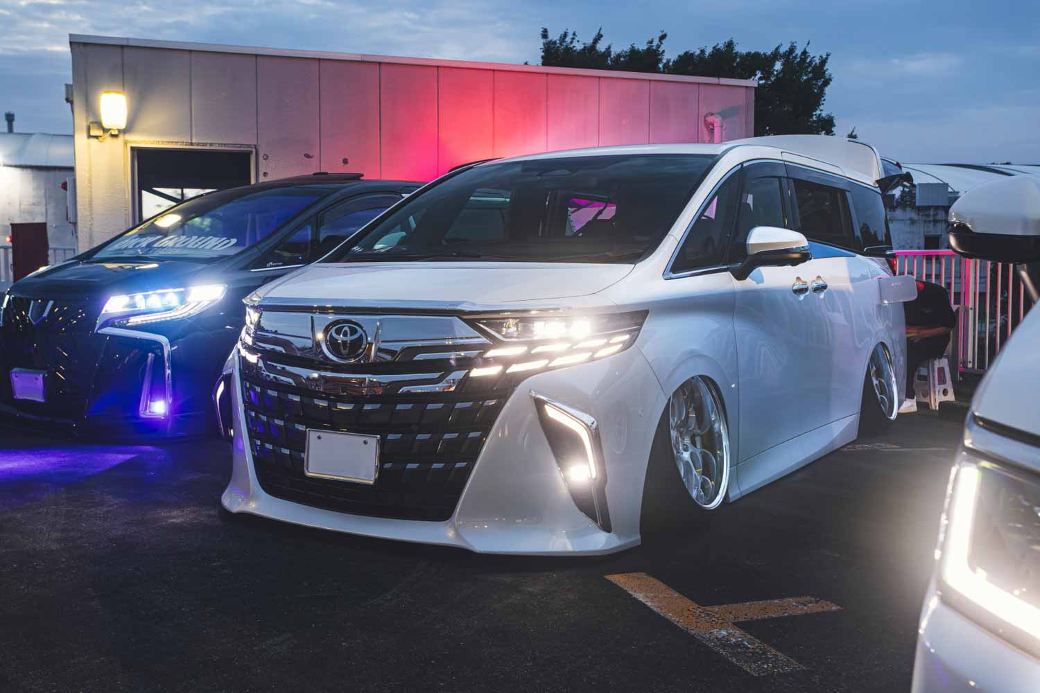 01_AMW_260807_ALPHARD.jpg