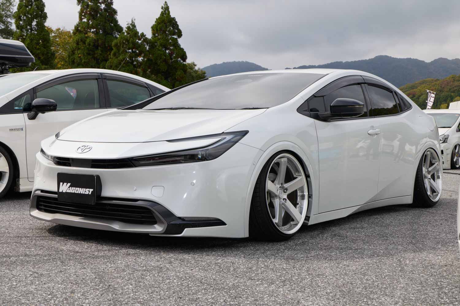 60系プリウスに9.5Jのコンケイブを呑み込ませたツライチの限界 | AUTO