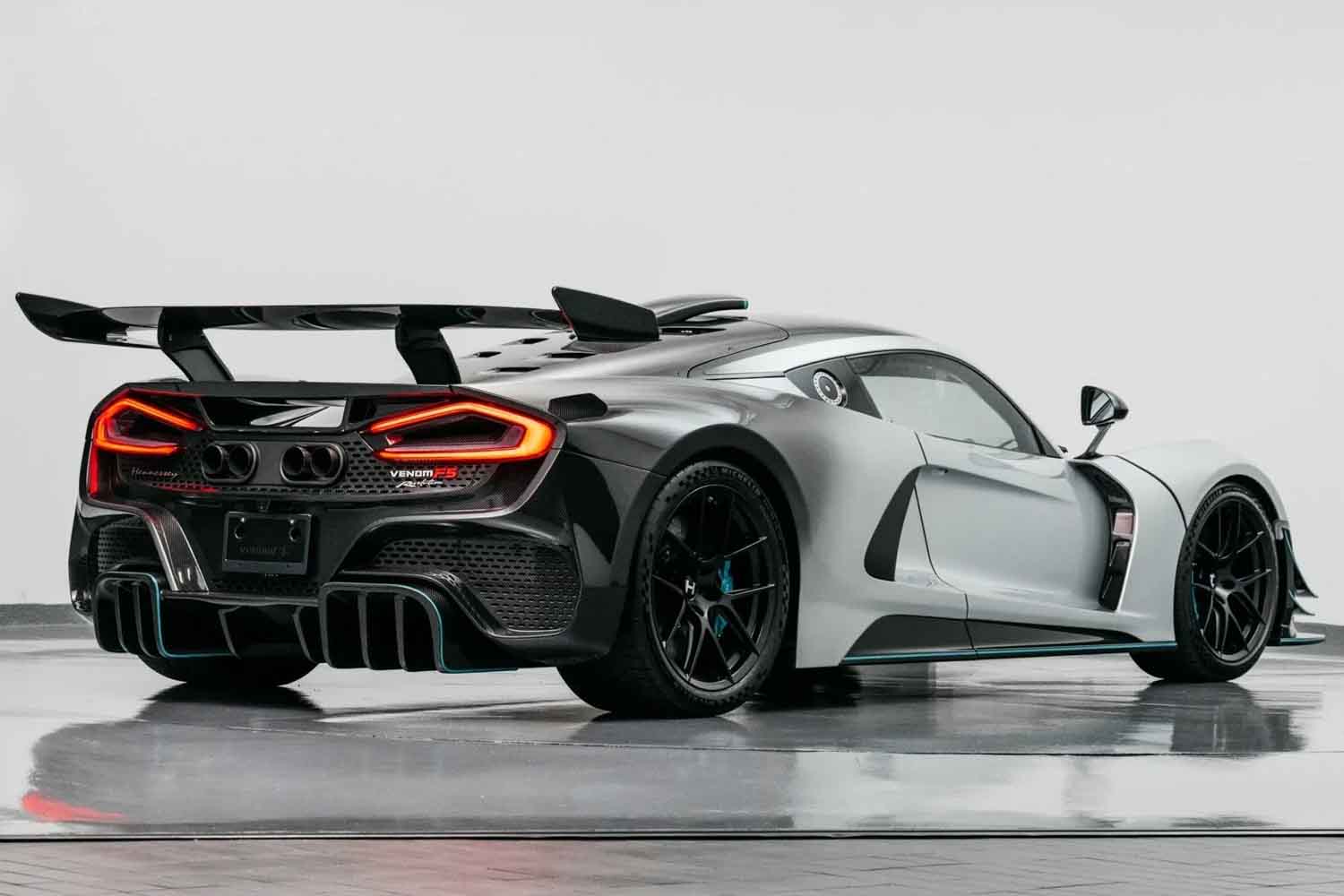 1817馬力で約4億5000万円。世界24台のヴェノムF5が落札 | AUTO MESSE