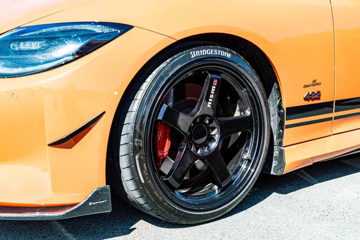 スペーサーはダメ」。NISMOホイール流用でツライチを極めた432オレンジ