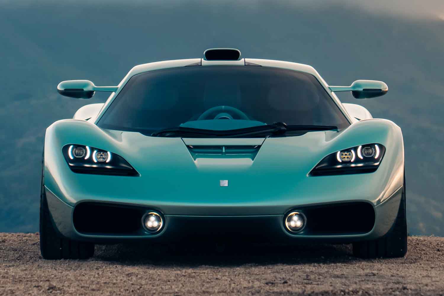690馬力のV12と6速MT搭載。世界限定64台の新作スーパーカー | AUTO