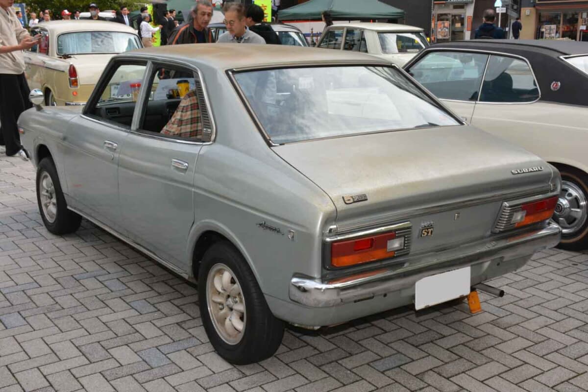 09_AMW_260805_subaru-leone_-