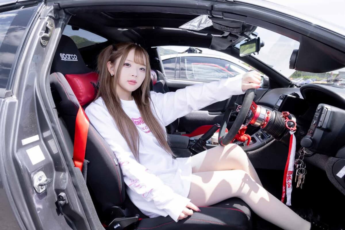 お父さんのZ33と一緒に走りたい」。父から娘へZ32を受け継ぐためのMT