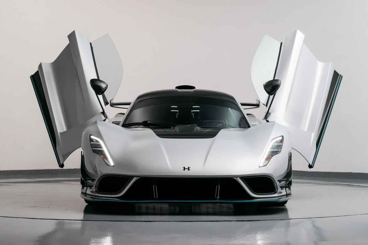 1817馬力で約4億5000万円。世界24台のヴェノムF5が落札 | AUTO MESSE
