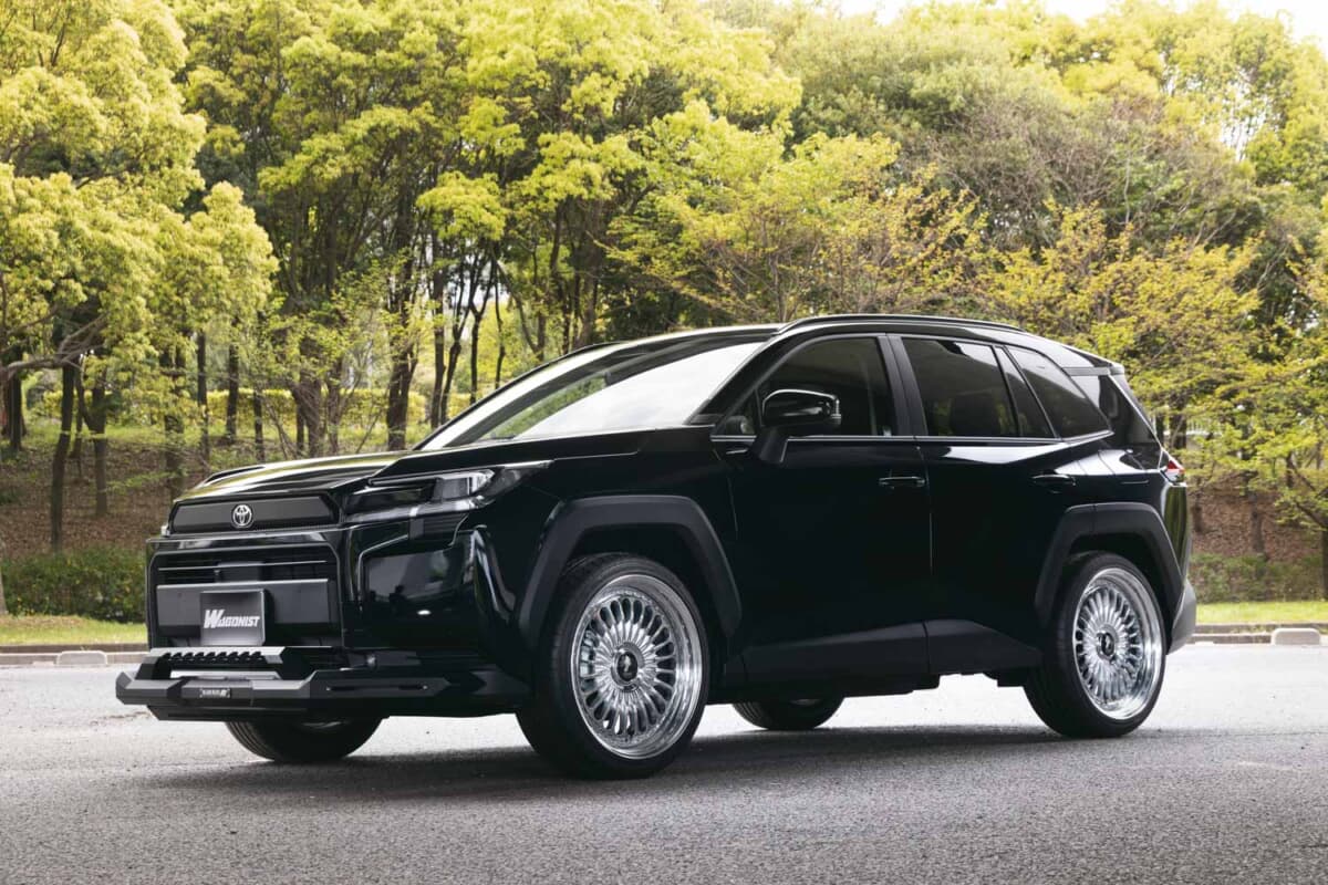19_AMW_260805_SUPERSTAR_RAV4-
