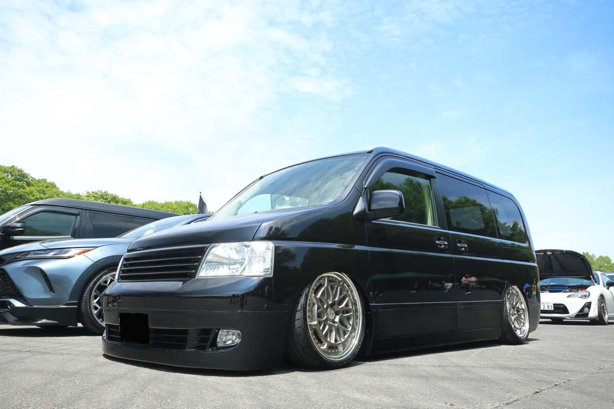 トラブルで6年間乗れず走行5万キロ。ワーク19インチ履いたRF3