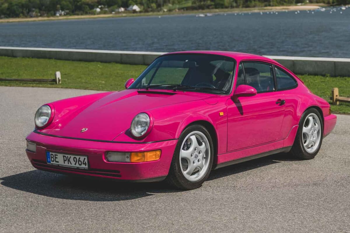 わずか235台の特別色が約7920万円。1992年式ポルシェ911カレラRS