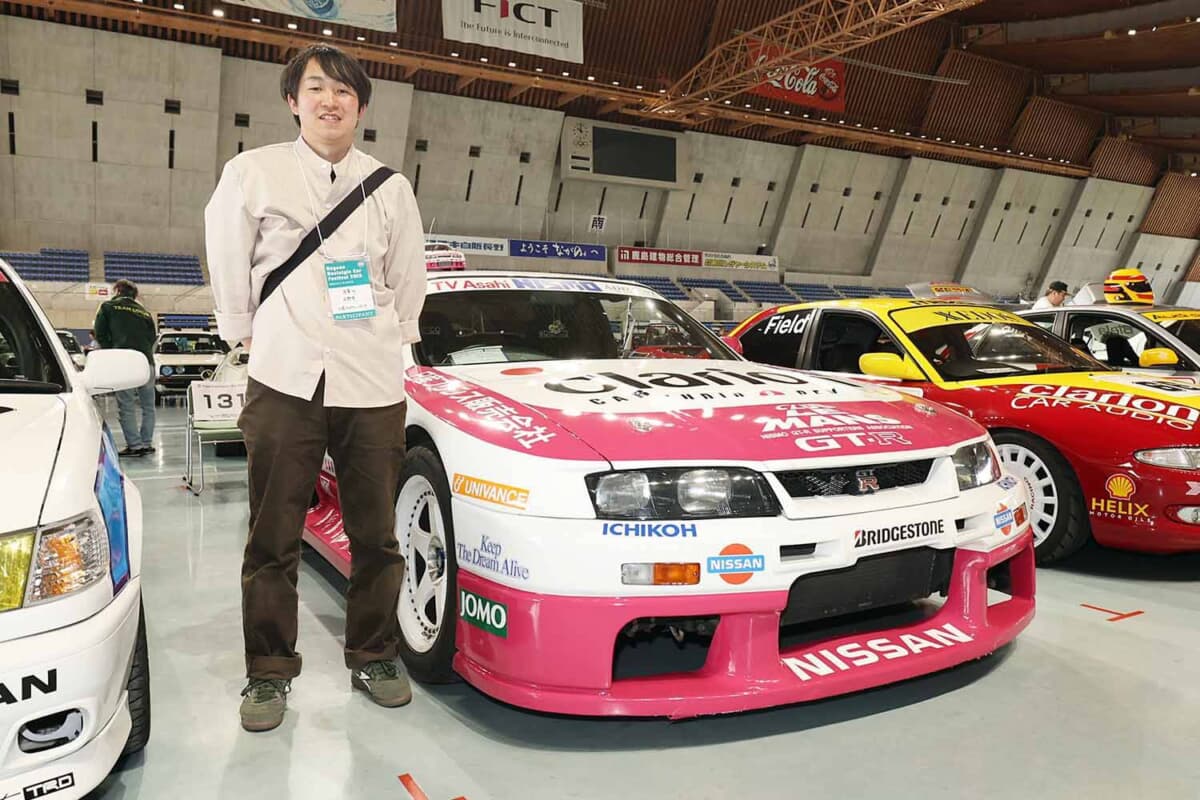 本物のレース外板でル・マン参戦車を完全再現！ クラリオンカラーのR33