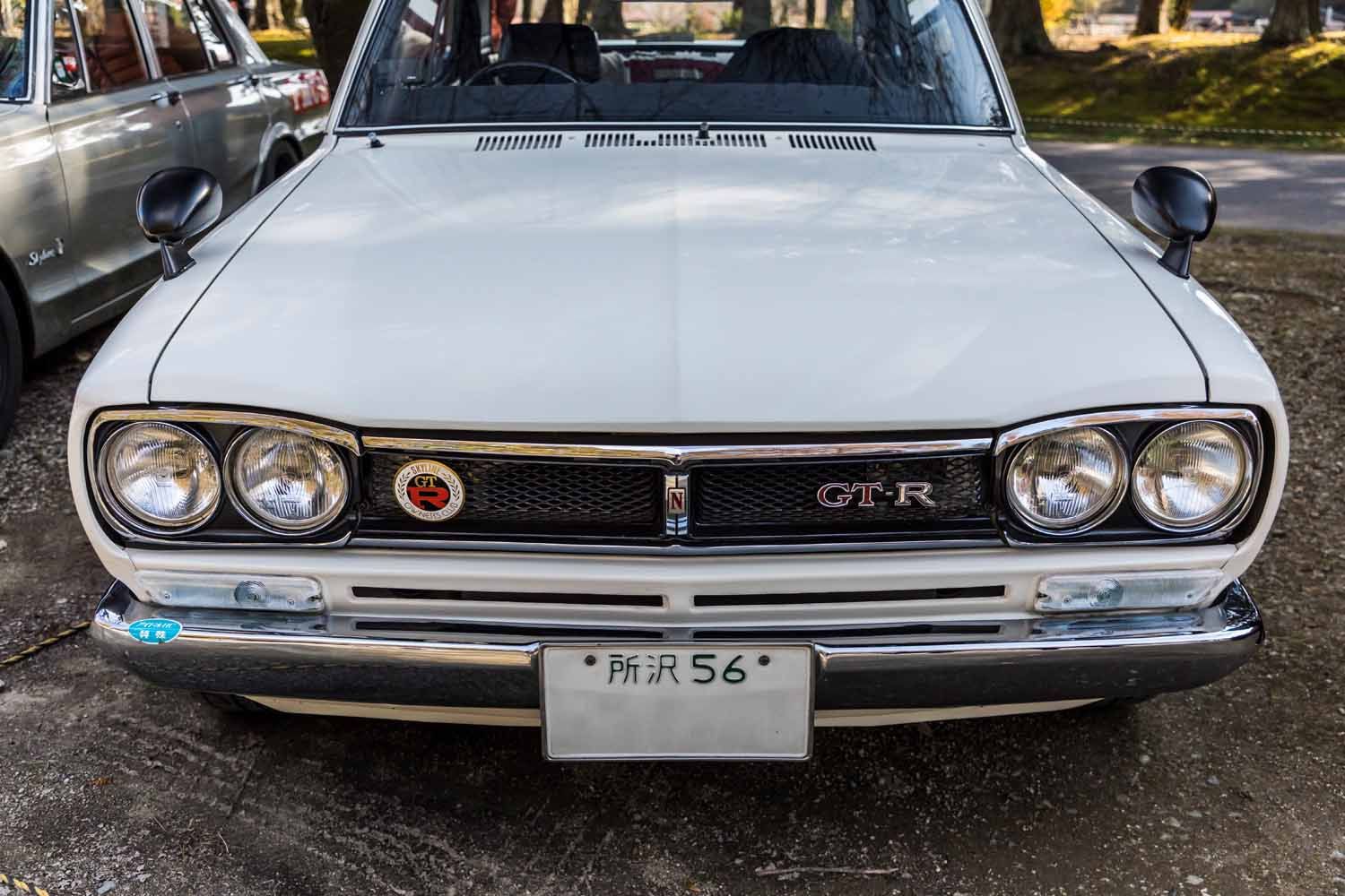外した純正部品をストックし35年維持するスタイル。1972年式ハコスカGT