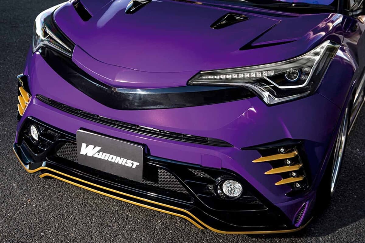 GT-Rのダクト移植し後席はスピーカーに。全身ムラサキのトヨタC-HR
