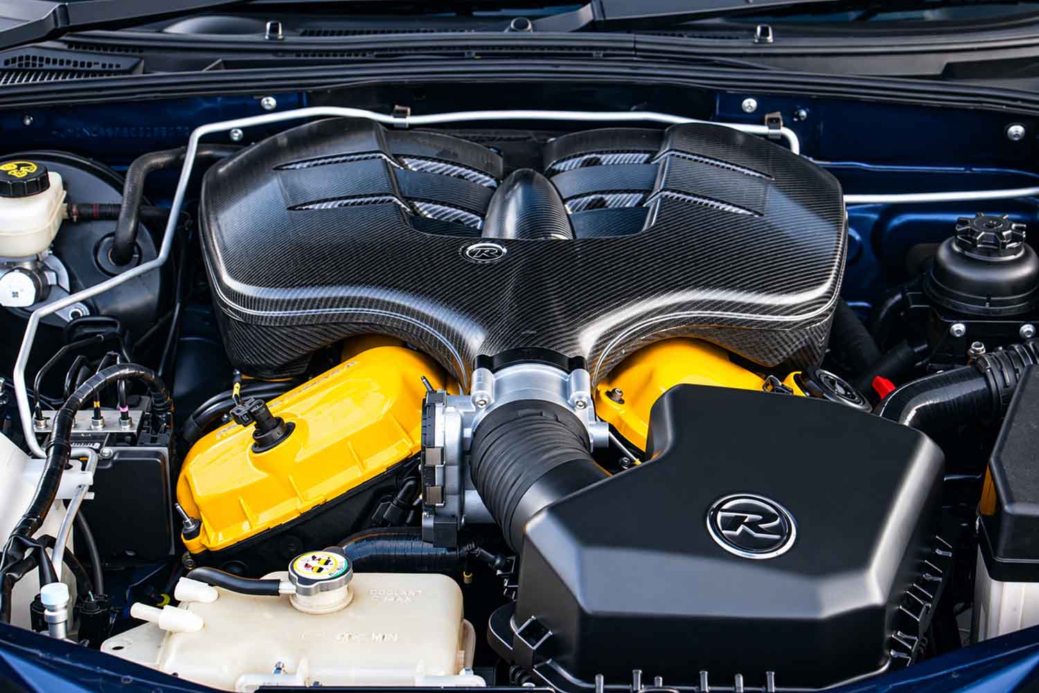 300馬力のV6を無加工で載せた名機。NCロードスターへ注がれた英国の