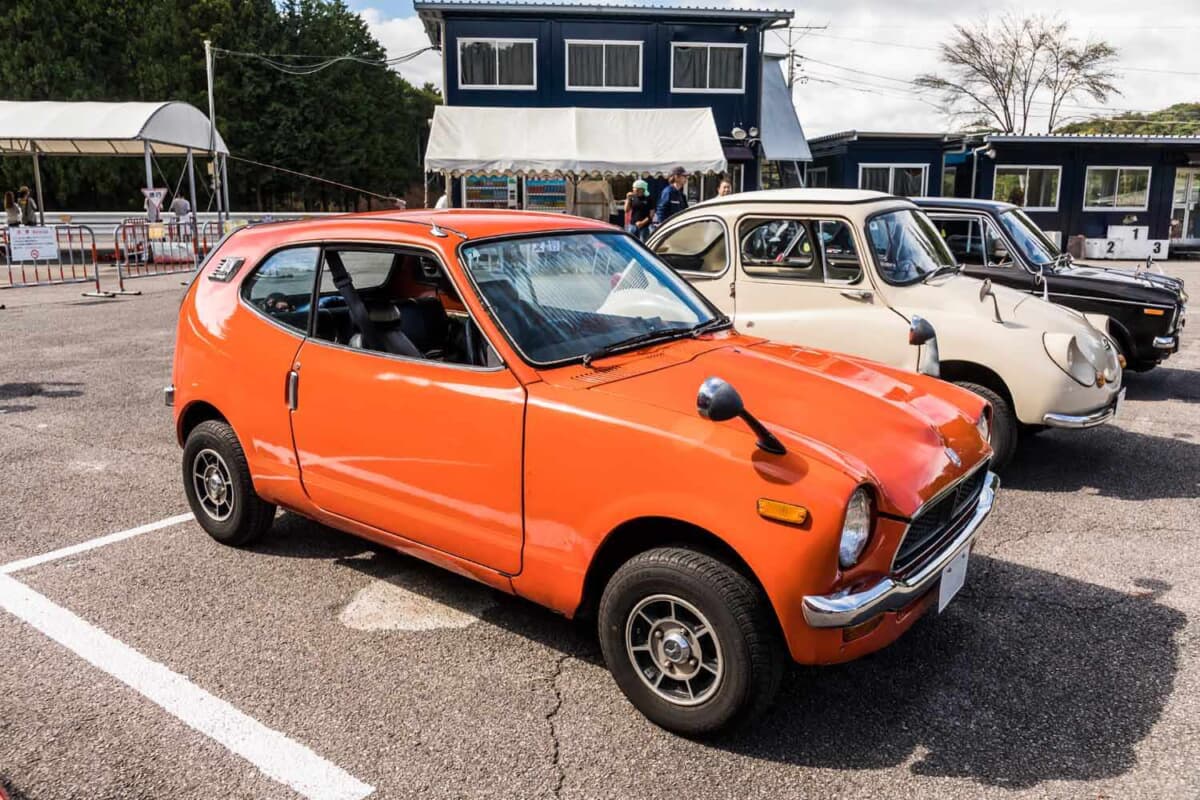 ホンダZ、旧車、、昭和、フロントガラス 壊れたツインキャブをあえてシングル化！ホンダZ水中メガネで高速90