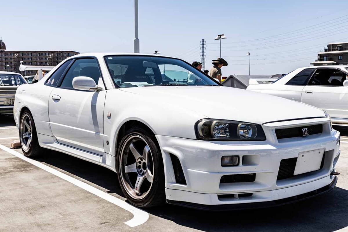 街乗りトルクを追求した。5回のタービン変更で827馬力に達したBNR34GT