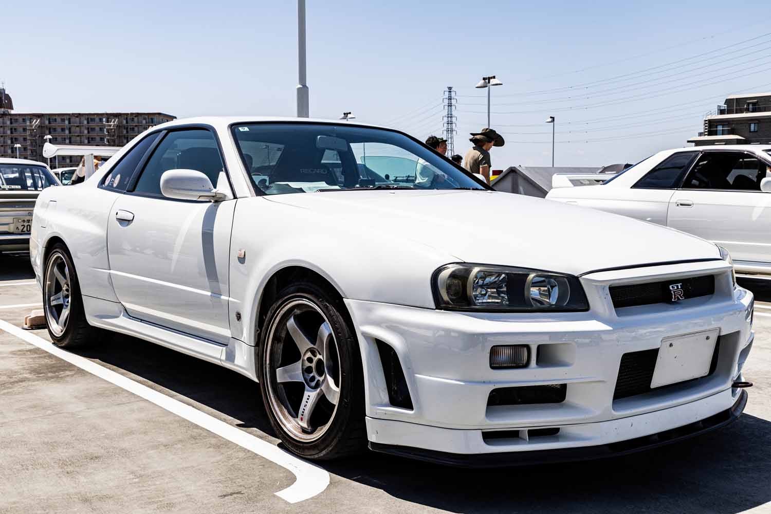 街乗りトルクを追求した。5回のタービン変更で827馬力に達したBNR34GT