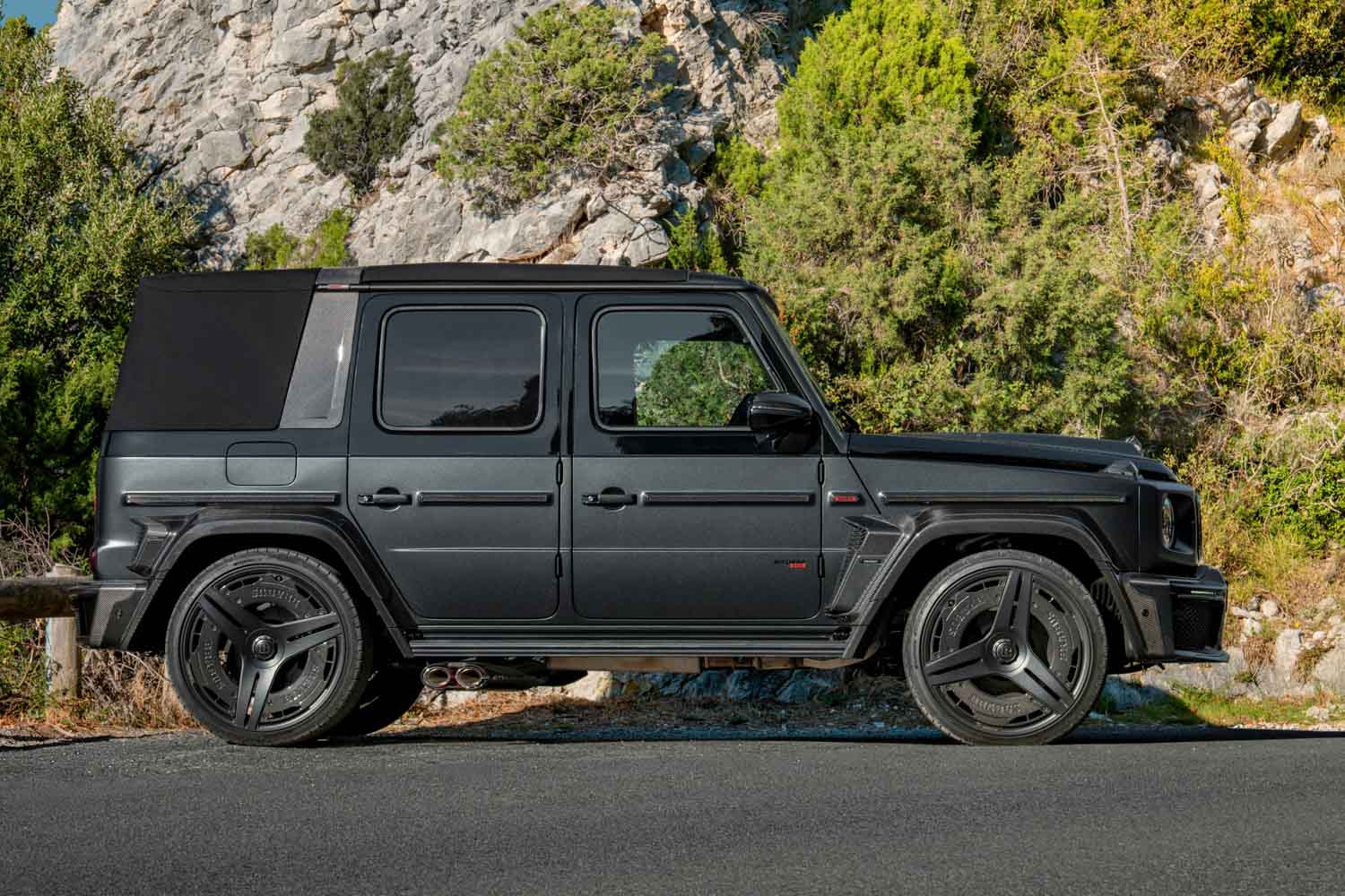 AMG G63を4ドアオープン化。ブラバスが900馬力の限定モデルを発表